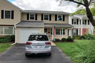 40 Whitcomb Cir, Madison, WI 53711 - Photo 1