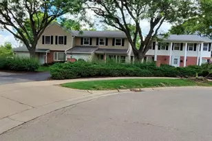 40 Whitcomb Cir, Madison, WI 53711 - Photo 2