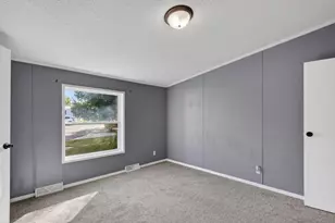 868 Norman Dr, Stoughton, WI 53589 - Photo 14