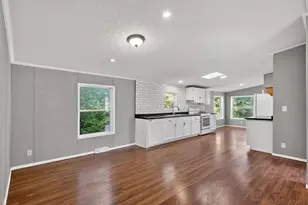 868 Norman Dr, Stoughton, WI 53589 - Photo 6