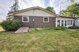 424 S Braun Ave, Jefferson, WI 53549 - Photo 26