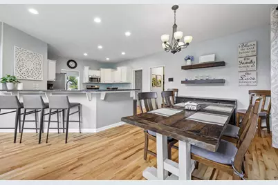 261 Ridgeway Path, Oconomowoc, WI 53066 - Photo 8