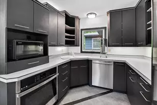 434 Berwyn Dr, Madison, WI 53711 - Photo 22