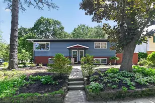 434 Berwyn Dr, Madison, WI 53711 - Photo 2