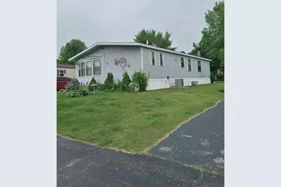 W210N11678 Pinecrest Lane, Germantown, WI 53022 - Photo 1