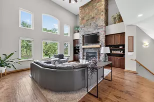 1161 Heritage Ct, Sun Prairie, WI 53590 - Photo 6