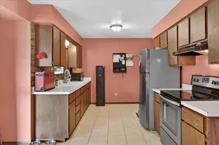 1304 S Orchard St, Janesville, WI 53546 - Photo 10
