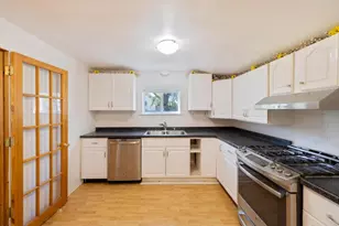 903 Vine St, Wisconsin Dells, WI 53965 - Photo 8