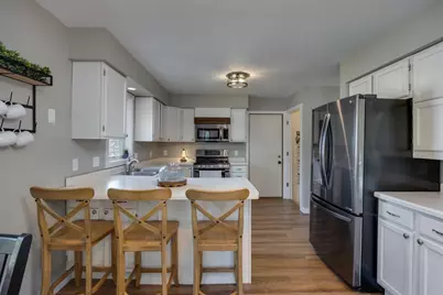 335 Belle Avenue, Belleville, WI 53508 - Photo 8