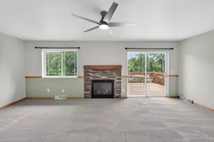 523 Progress Dr, Cottage Grove, WI 53527 - Photo 4