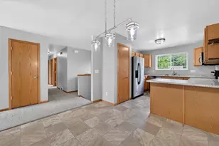 523 Progress Dr, Cottage Grove, WI 53527 - Photo 14