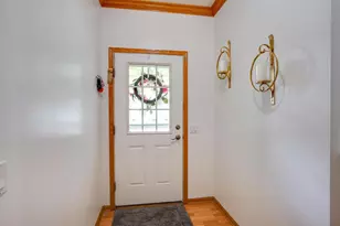 3833 Maple Grove Dr, Madison, WI 53719 - Photo 4