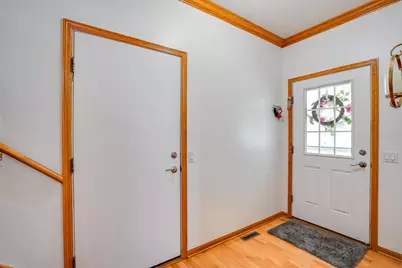3833 Maple Grove Drive, Madison, WI 53719 - Photo 4