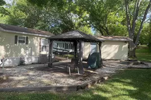354 Skyline Dr, Edgerton, WI 53534 - Photo 2