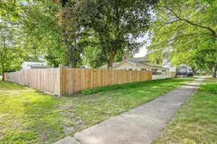 304 N 3rd St, Oregon, IL 61061 - Photo 36