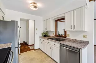 1619 McKenna Blvd, Madison, WI 53711 - Photo 6