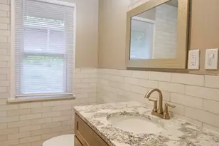 1305 E Johnson St, Madison, WI 53703 - Photo 28