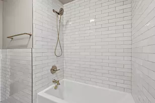 1305 E Johnson St, Madison, WI 53703 - Photo 24