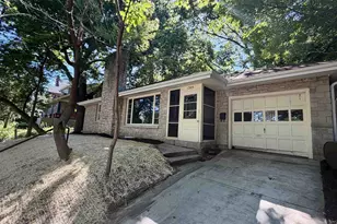 1305 E Johnson St, Madison, WI 53703 - Photo 2