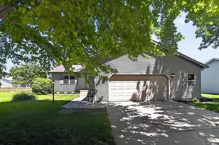 1340 Prairie Rose Dr, Sun Prairie, WI 53590 - Photo 1
