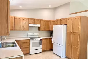1340 Prairie Rose Dr, Sun Prairie, WI 53590 - Photo 10