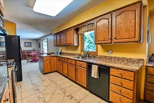 6602 Montclair Ln, Madison, WI 53711 - Photo 14