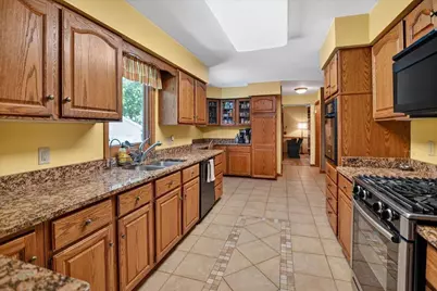 6602 Montclair Lane, Madison, WI 53711 - Photo 6
