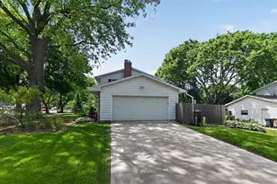 6602 Montclair Ln, Madison, WI 53711 - Photo 8