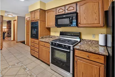 6602 Montclair Lane, Madison, WI 53711 - Photo 12