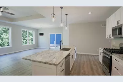 375 Drumlin Loop, Ripon, WI 54971 - Photo 4