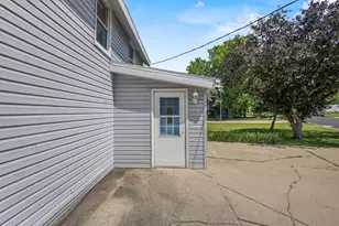 5904 Lake Edge Rd, Mcfarland, WI 53558 - Photo 28