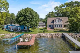 5904 Lake Edge Rd, Mcfarland, WI 53558 - Photo 2