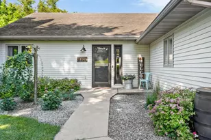 2919 Dolomite Springs Cir, Blue Mounds, WI 53517 - Photo 6