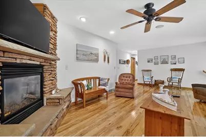 1126 Fillmore Avenue, Oshkosh, WI 54902 - Photo 8