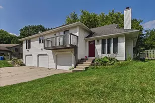 2683-2685 Aberdeen Ct, Fitchburg, WI 53711 - Photo 4