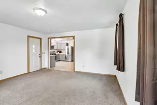 4513 Esch Ln, Madison, WI 53704 - Photo 16