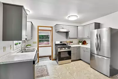 4513 Esch Lane, Madison, WI 53704 - Photo 10