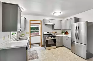 4513 Esch Ln, Madison, WI 53704 - Photo 10
