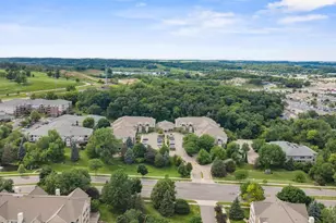 8530 Greenway Blvd, Middleton, WI 53562 - Photo 40