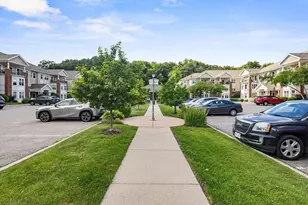 8530 Greenway Blvd, Middleton, WI 53562 - Photo 32