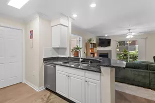 8530 Greenway Blvd, Middleton, WI 53562 - Photo 8