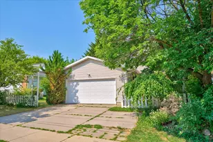 722 - 724 N Gammon Rd, Madison, WI 53717 - Photo 4