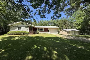 4529 E Palakwia Dr, Janesville, WI 53546 - Photo 1