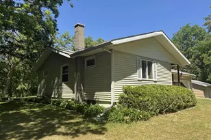 4529 E Palakwia Dr, Janesville, WI 53546 - Photo 4