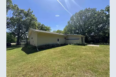 4529 E Palakwia Drive, Janesville, WI 53546 - Photo 10