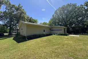 4529 E Palakwia Dr, Janesville, WI 53546 - Photo 10