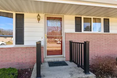 257 Mohawk Road, Janesville, WI 53545 - Photo 4