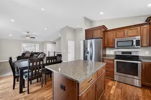 2846 Hazelnut Trail, Sun Prairie, WI 53590 - Photo 6