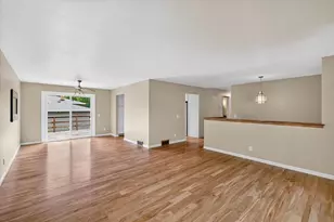 1401 Frisch Rd, Madison, WI 53711 - Photo 10