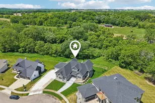 1468 Serenity Ct, Sun Prairie, WI 53590 - Photo 2